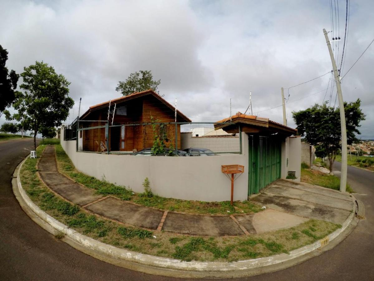 Casa Em Brotas Com Piscina E Churrasqueira Εξωτερικό φωτογραφία